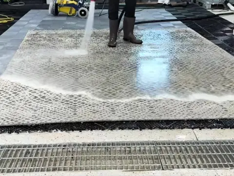 Rug wash floor at Silk & Shine Rug Spa
